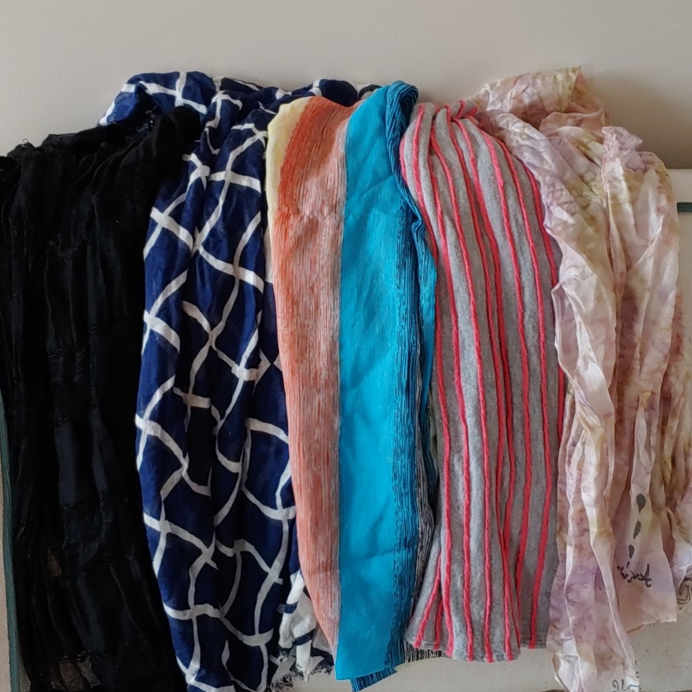 Lightweight scarf bundle